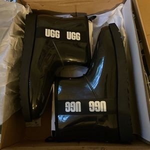UGG Classic Clear Mini Ankle Boot Black size 11